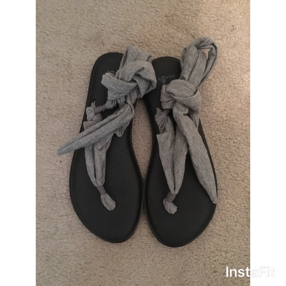 Yoga sling Sanuk sandals